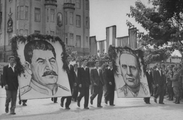 融易富配资 二战结束后，社会主义的南斯拉夫，为何与苏联决裂？