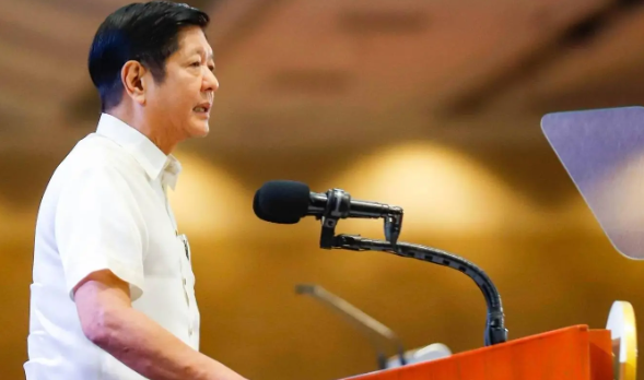 国客信配 特朗普重税落下，终于让菲律宾人看透现实，果然跟着美国不靠谱！